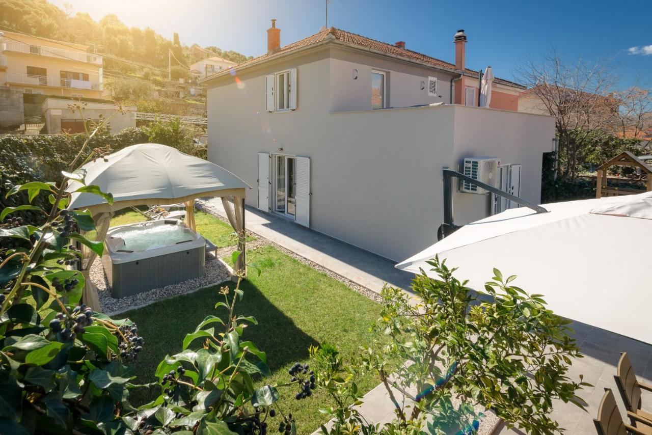 Villa Roko- The Spacious Luxury Trogir Exteriér fotografie